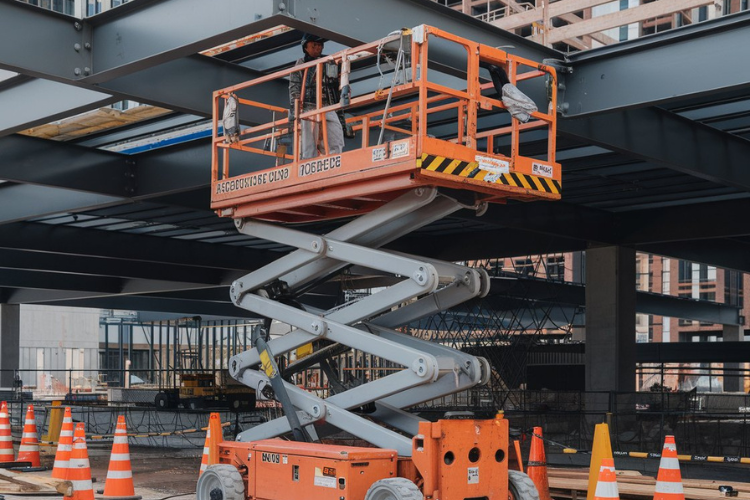 are scissor lifts safe